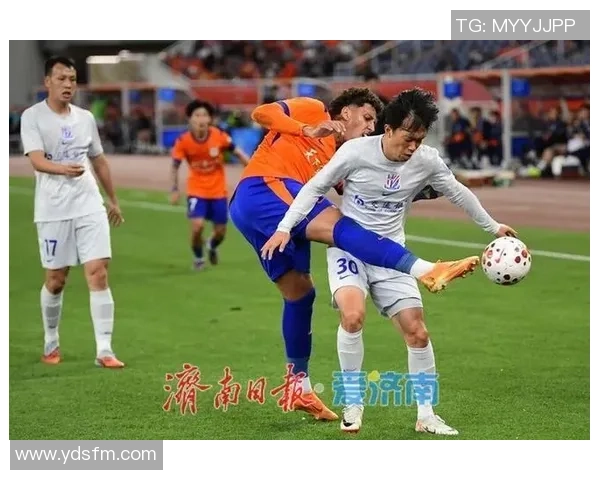 泰山队强势逆袭以4-1战胜申花全体球员赛后向热情球迷致以诚挚谢意